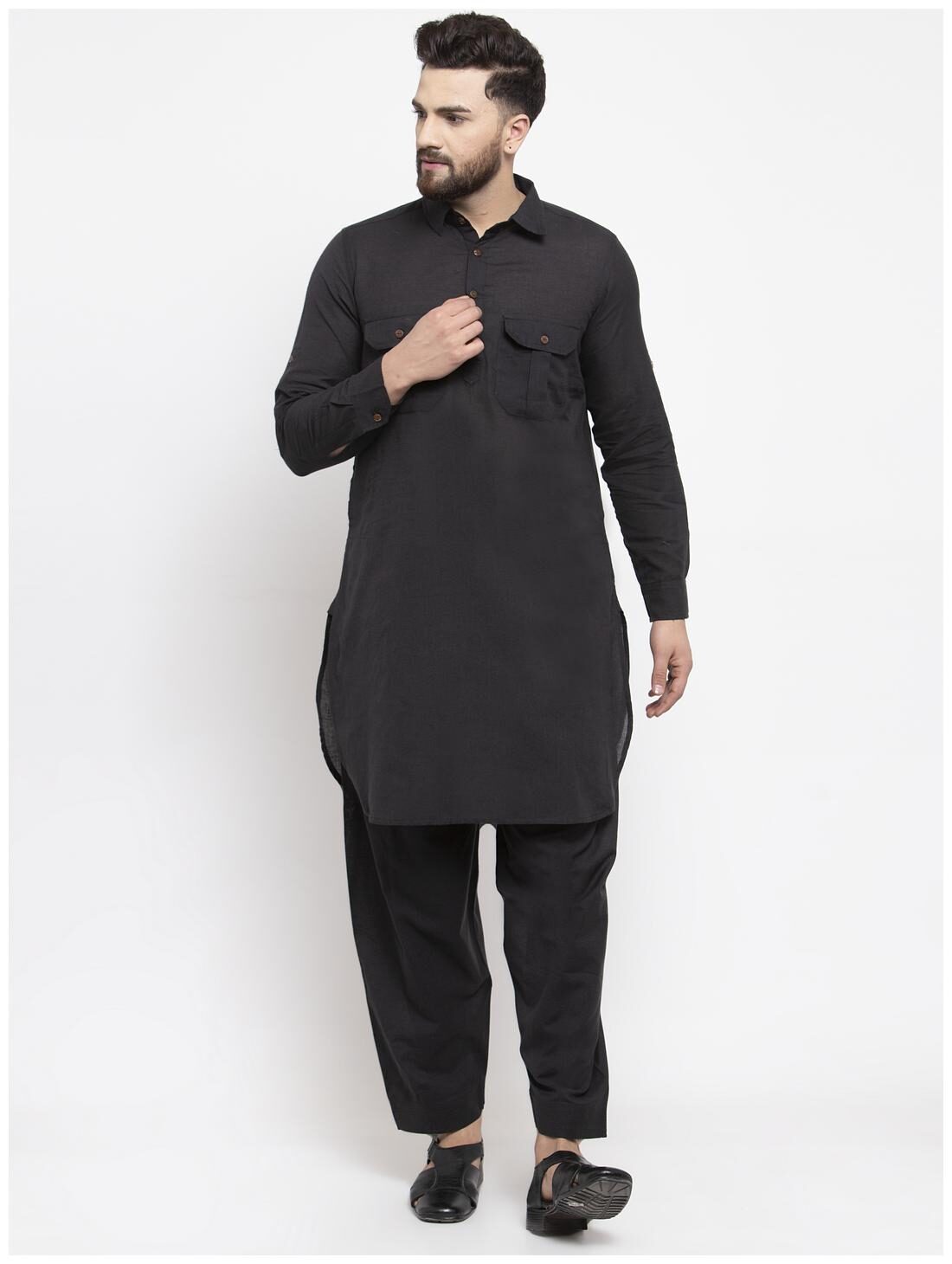 Abhiyuthan Men Black Regular Fit Kurta 
Abhiyuthan Men Black Regular Fit Kurta
