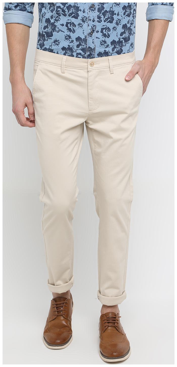 BASICS Men Beige Solid Tapered fit Chinos
BASICS Men Beige Solid Tapered fit Chinos