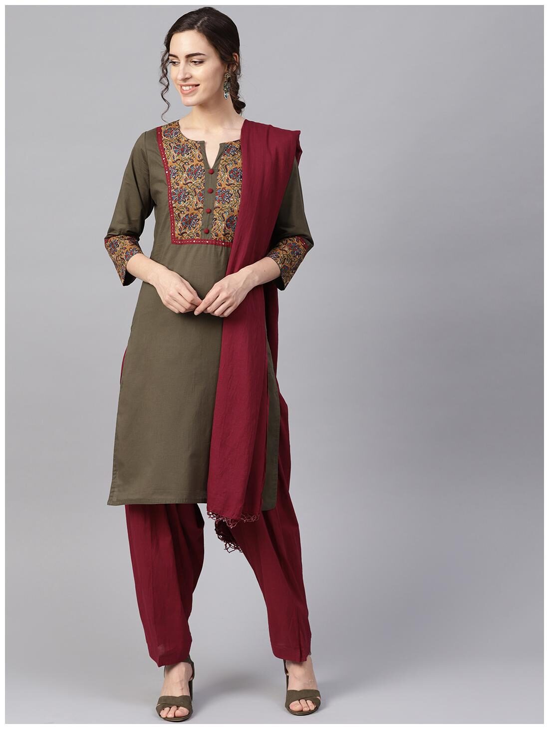 Jaipur Kurti Women Green Maroon Ethnic Motifs Straight Kurta With Salwar And Dupatta
Jaipur Kurti Women Green Maroon Ethnic Motifs Straight Kurta With Salwar And Dupatta