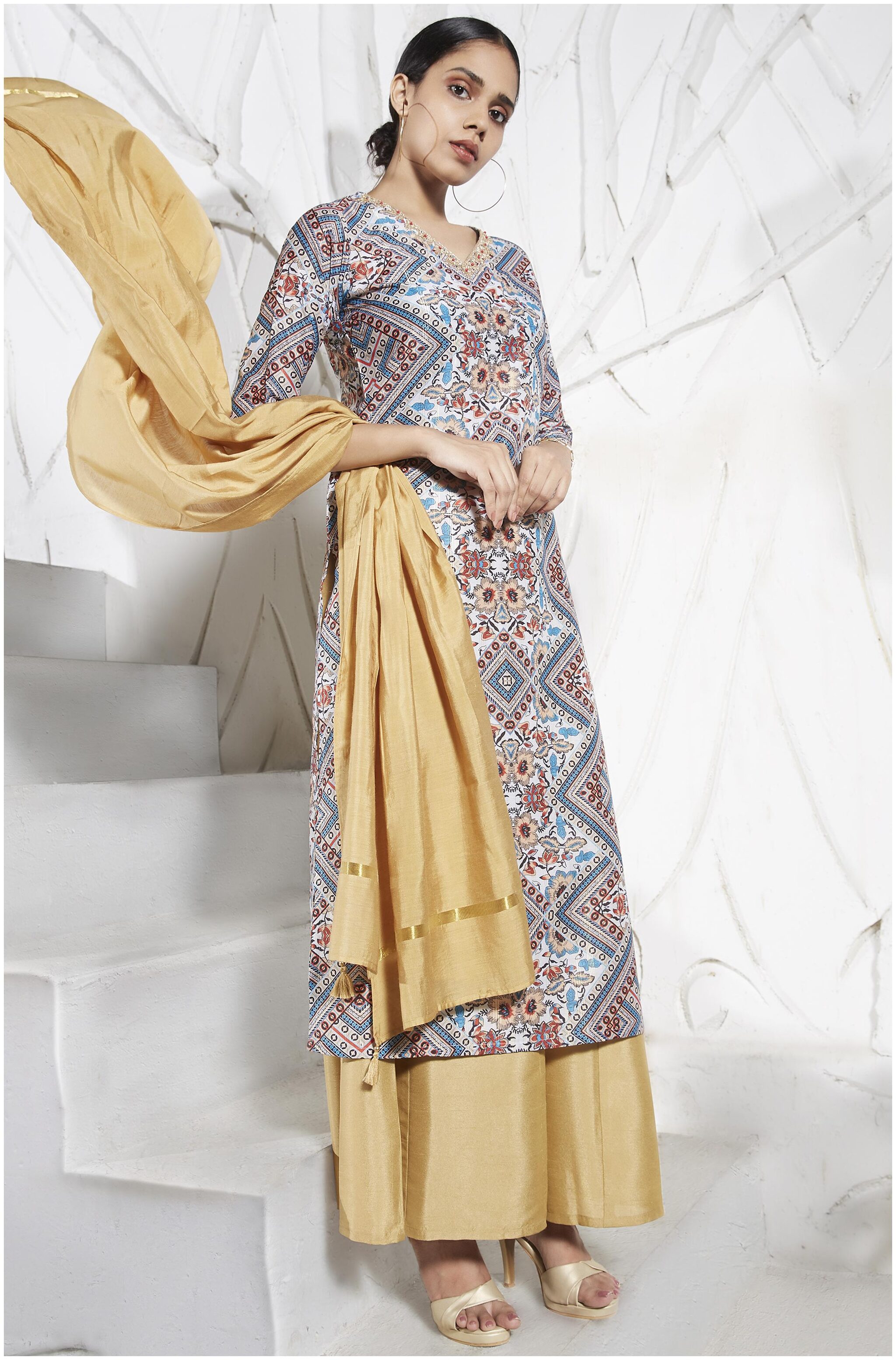 Janasya Women s Multicolor Poly Muslin Kurta With Palazzo and Dupatta(J0232-SKD-XL)
Janasya Women s Multicolor Poly Muslin Kurta With Palazzo and Dupatta(J0232-SKD-XL)