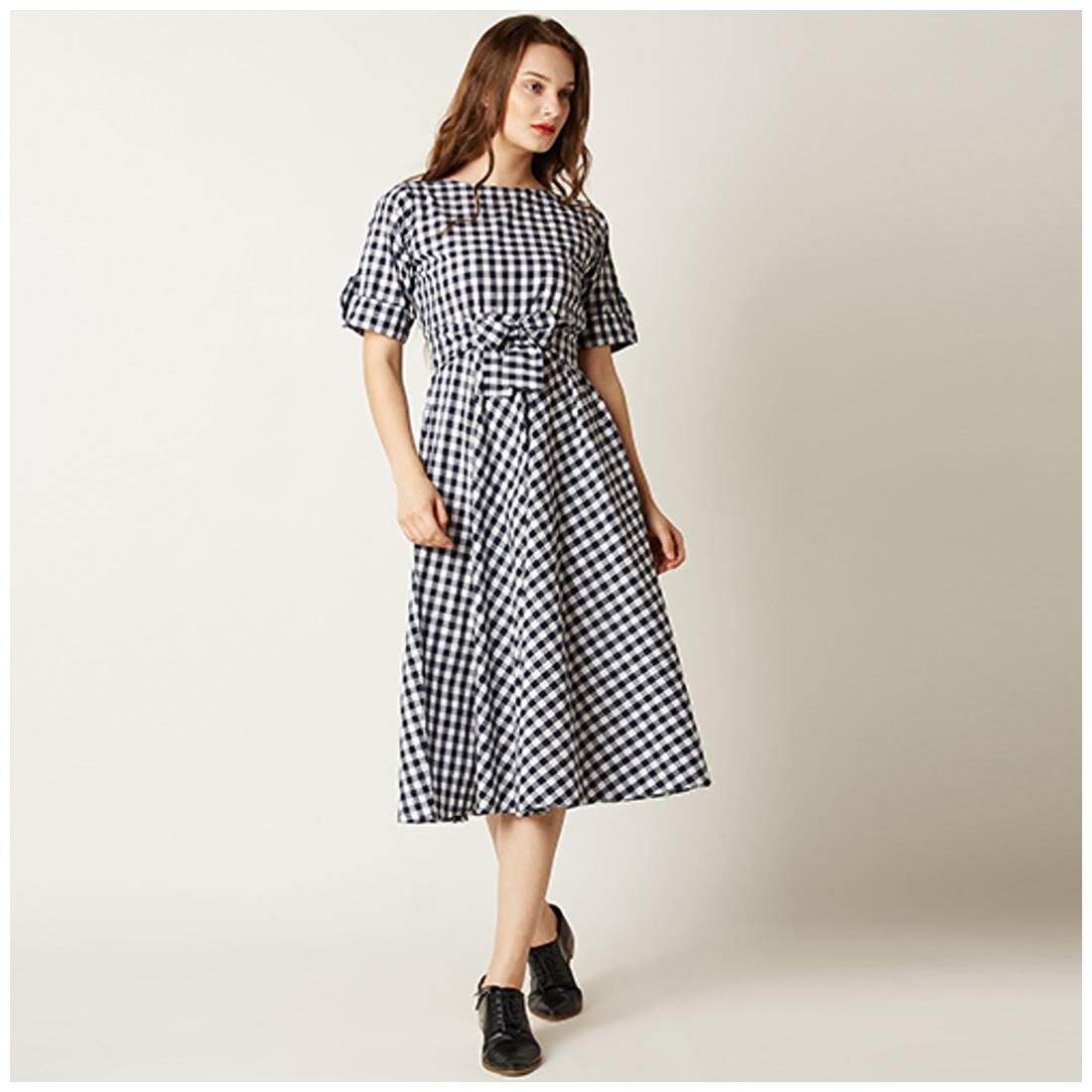 Miss Chase Women s Muticoloured Boat Neck Half Sleeve Checkered Tie-Up Midi Skater Dress
Miss Chase Women s Muticoloured Boat Neck Half Sleeve Checkered Tie-Up Midi Skater Dress