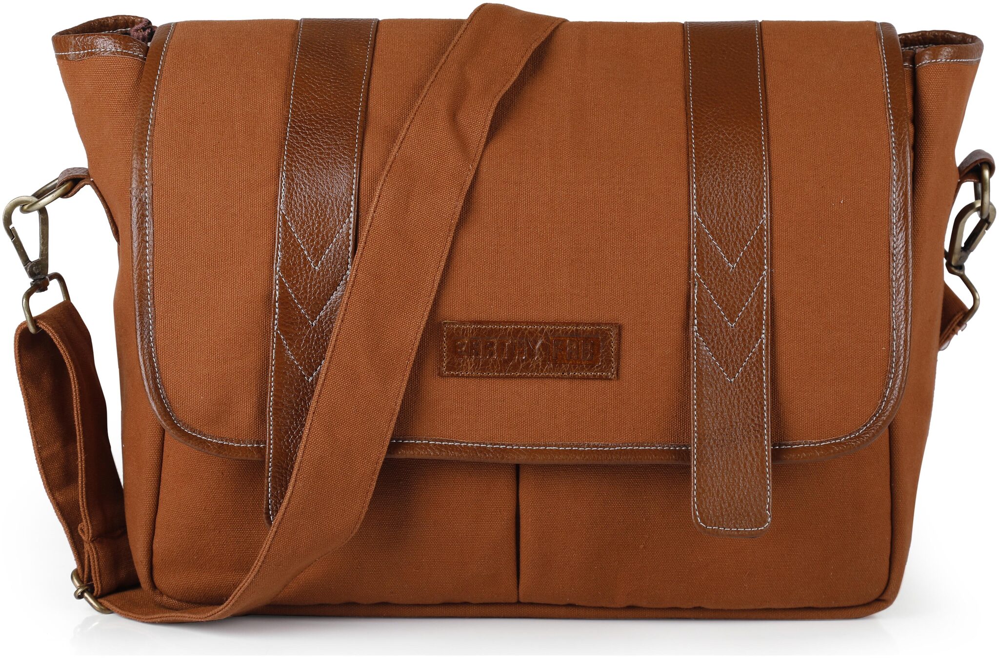 EARTHY FAB EFMBMODEL01 CNVS LTHR CINAMON Laptop messenger bag Up to 15 inch Laptop
EARTHY FAB EFMBMODEL01 CNVS LTHR CINAMON Laptop messenger bag Up to 15 inch Laptop
