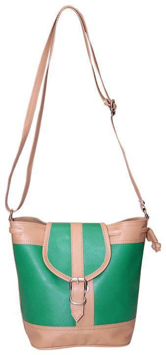 QADIER Green Faux Leather Solid Sling Bag 
QADIER Green Faux Leather Solid Sling Bag