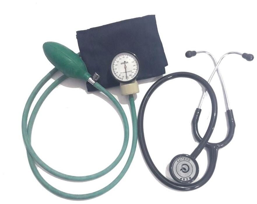 RCSP sphygmomanometer aneroid type manual blood pressure monitor for doctors with stethoscope Premium Quality
RCSP sphygmomanometer aneroid type manual blood pressure monitor for doctors with stethoscope Premium Quality