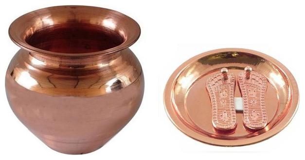 De-Ultimate 2 pcs Shree Maa Lakshmi Charan Paduka ( 2 no ) Vaastu fengshui Plate With Copper ( 2 No ) Kalash Lota for Festival Puja
De-Ultimate 2 pcs Shree Maa Lakshmi Charan Paduka ( 2 no ) Vaastu fengshui Plate With Copper ( 2 No ) Kalash Lota for Festival Puja