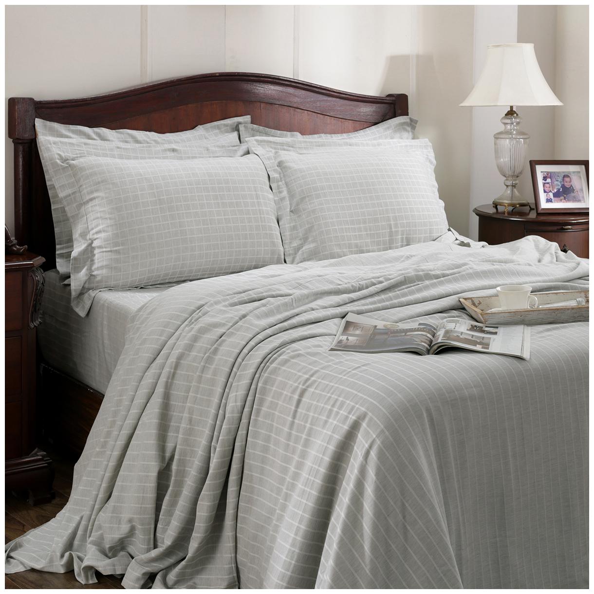 Maspar Cotton Striped King Size Bedsheet 300 TC ( 1 Bedsheet With 2 Pillow Covers Grey )
Maspar Cotton Striped King Size Bedsheet 300 TC ( 1 Bedsheet With 2 Pillow Covers Grey )
