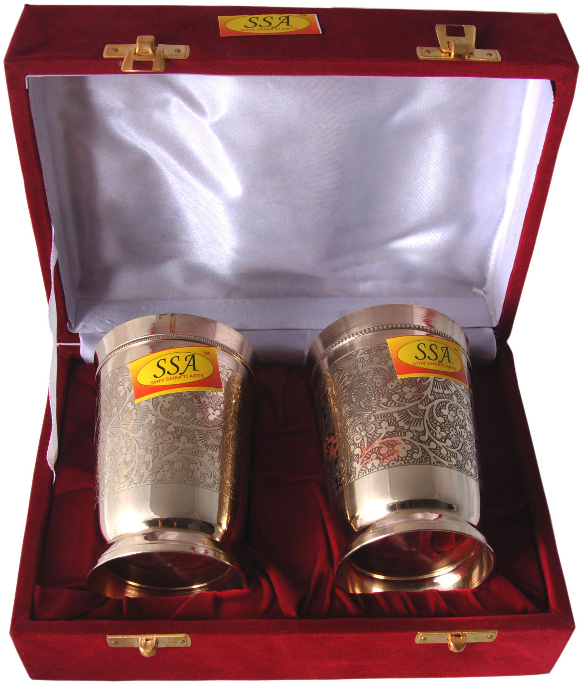 Shiv Shakti Arts Set of 2 Handmade Pure Brass Glass Embossed Design with Velvet Box Homeware Kitchenware Gift Item Volume-300 ml Each
Shiv Shakti Arts Set of 2 Handmade Pure Brass Glass Embossed Design with Velvet Box Homeware Kitchenware Gift Item Volume-300 ml Each