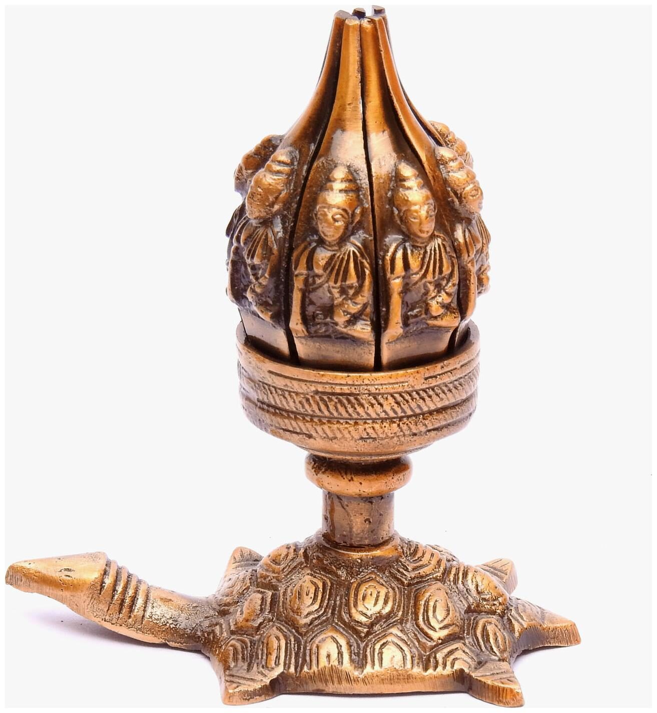 Susajjit Lotus Diya Engraved Buddha on Leaf Over Tortoise Made of Brass Table Diya on Candle Holder
Susajjit Lotus Diya Engraved Buddha on Leaf Over Tortoise Made of Brass Table Diya on Candle Holder