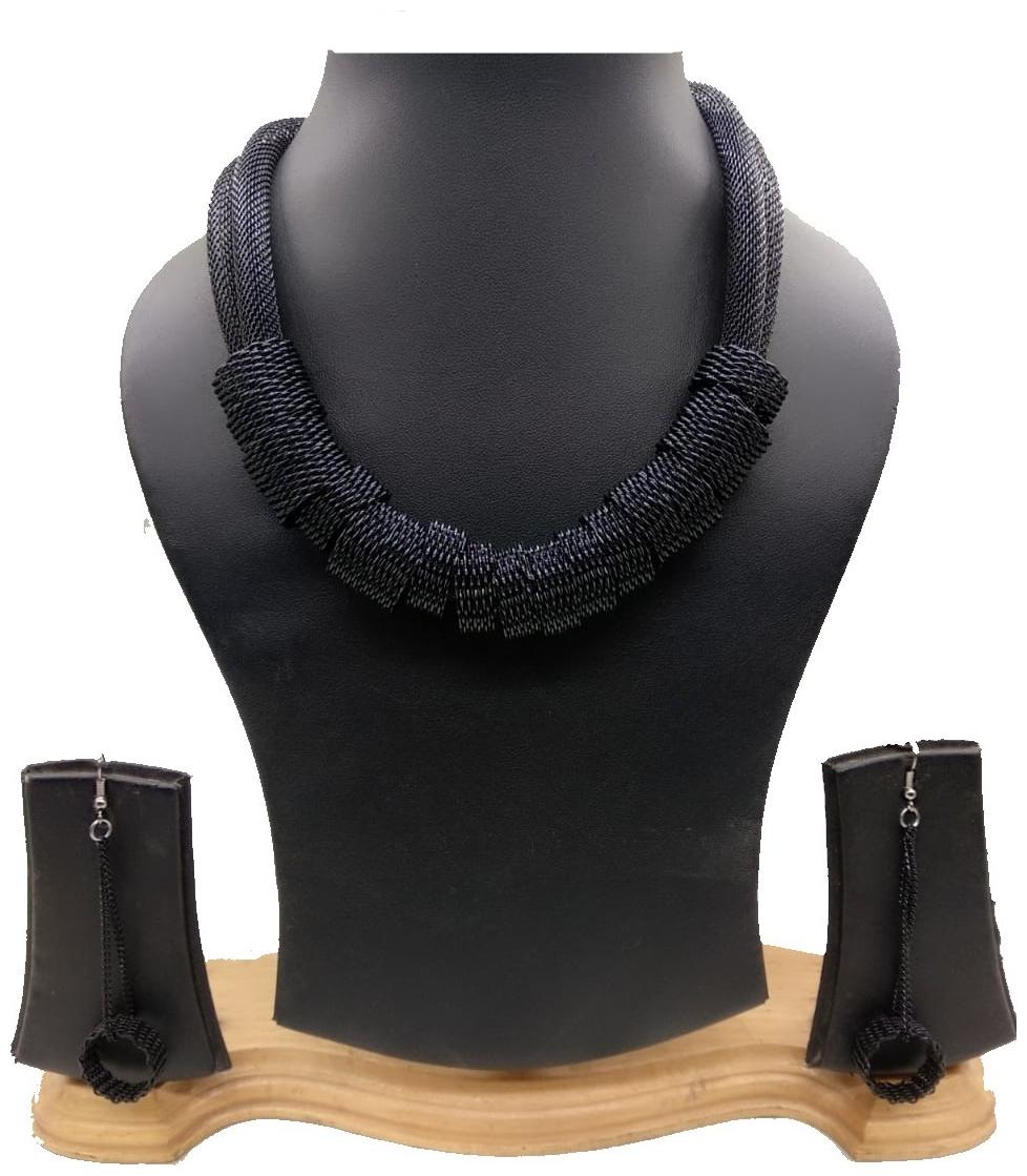 Penny Jewels Alloy Party Wear Sparkling Necklace Set Earring For Women Girls 
Penny Jewels Alloy Party Wear Sparkling Necklace Set Earring For Women Girls
