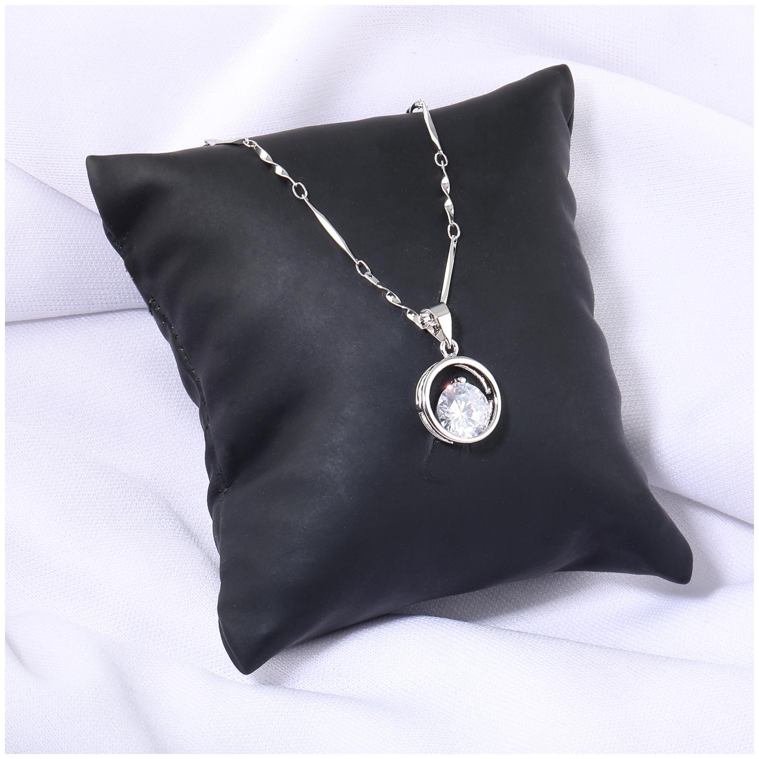 Silver Plated Chain With Solitaire Diamond In Circle Pendant For Women chain silver silver chain
Silver Plated Chain With Solitaire Diamond In Circle Pendant For Women chain silver silver chain