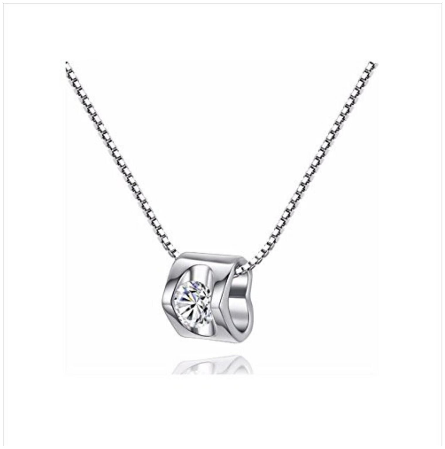 Swarovski High Quality Sterling Silver Solitaire White Gold Plated Hollow Heart Necklace Heart pendant
Swarovski High Quality Sterling Silver Solitaire White Gold Plated Hollow Heart Necklace Heart pendant