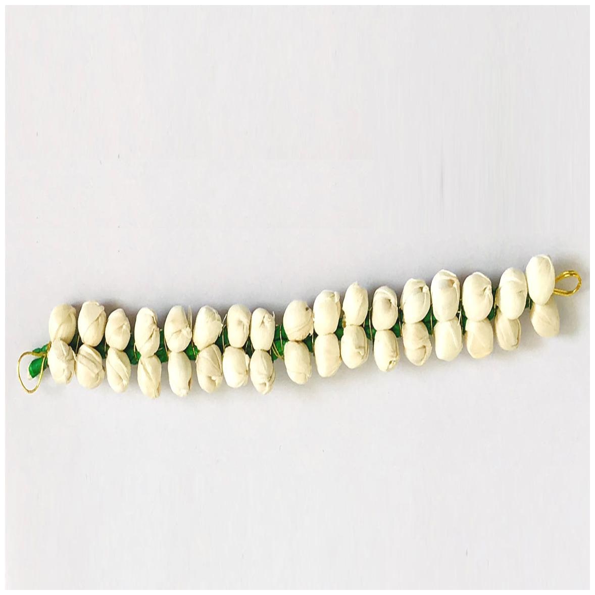 

GADINFASHION Women Hair accessory set ( White Set of 1 )