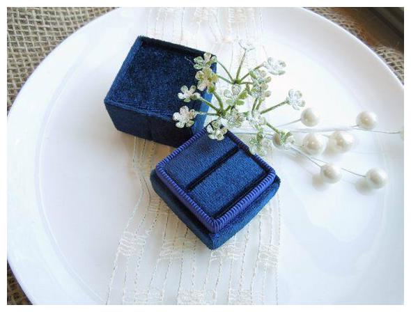 

Heirloom Collection Velvet Ring Box - Antique Jewel Tone - Sapphire (Dark Blue)