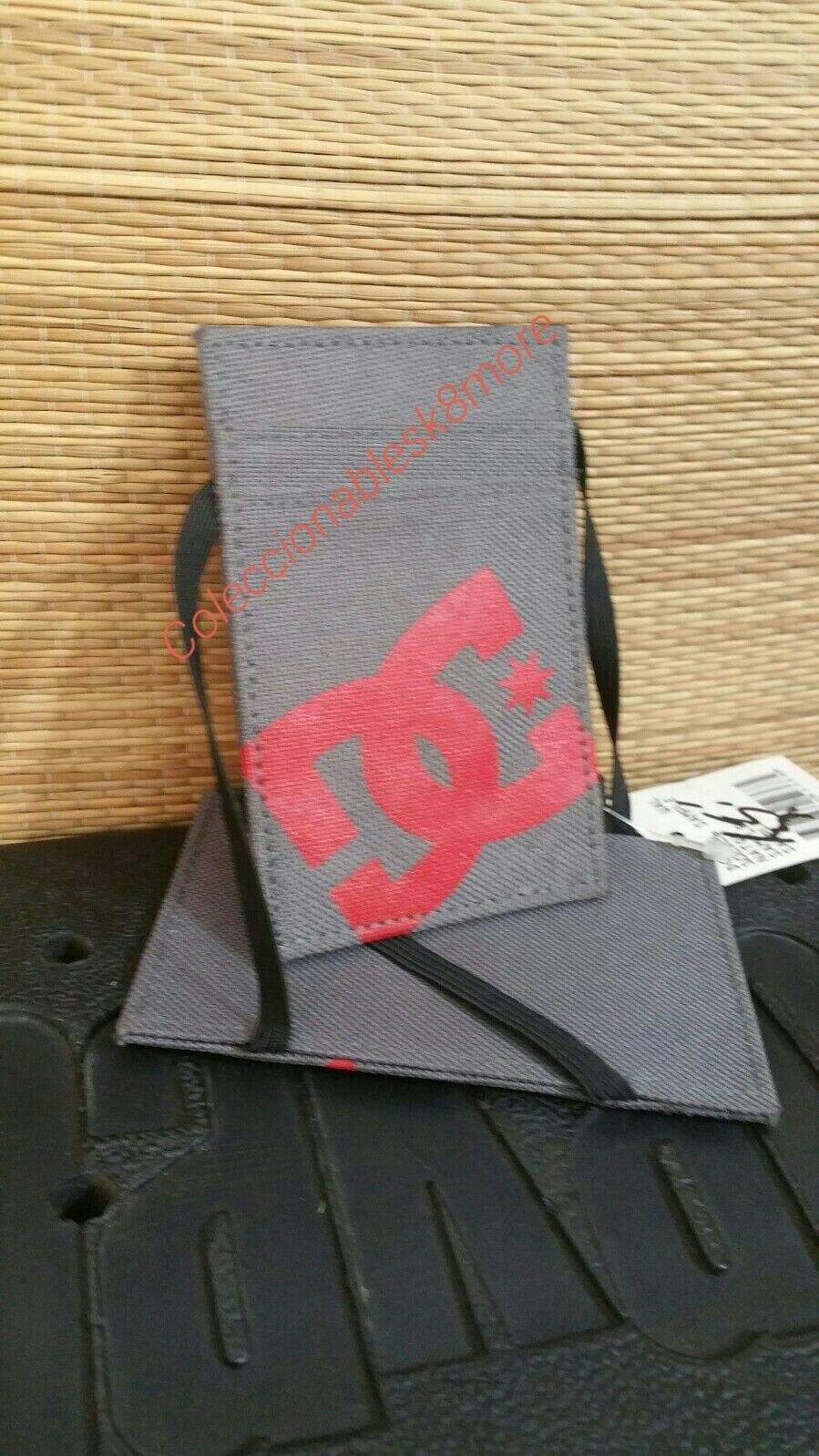 

Vintage 90 DC Shoes Men s Slim Wallet Sample Catalog Money Cash Credit Card