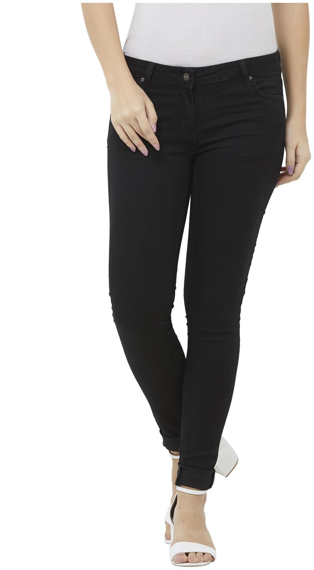 

109 F Women Black Slim fit Jeans