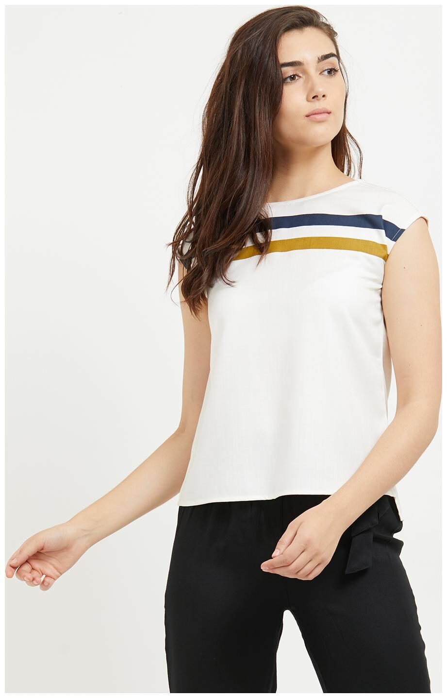 

109 F Women Solid Regular top - White