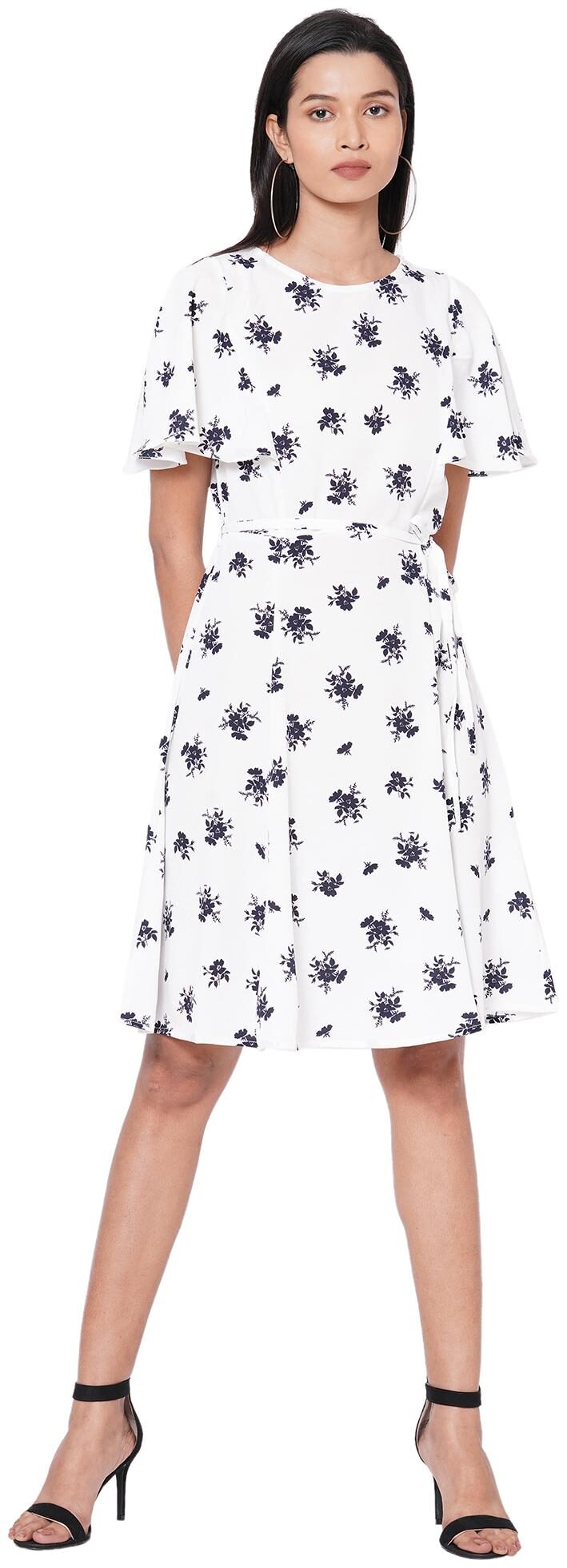 

109F White Floral Maxi dress