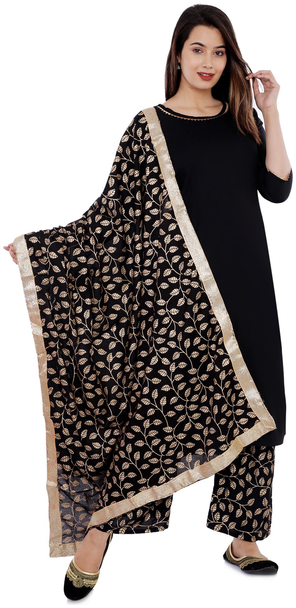 

Aakarshan Women Black Printed Straight Kurta With Pants And Dupatta