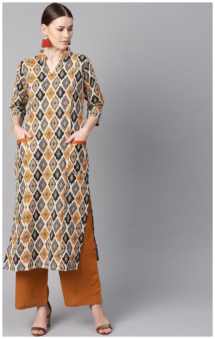 

AASI- HOUSE OF NAYO Women Multi Geometric Straight Kurta With Pants