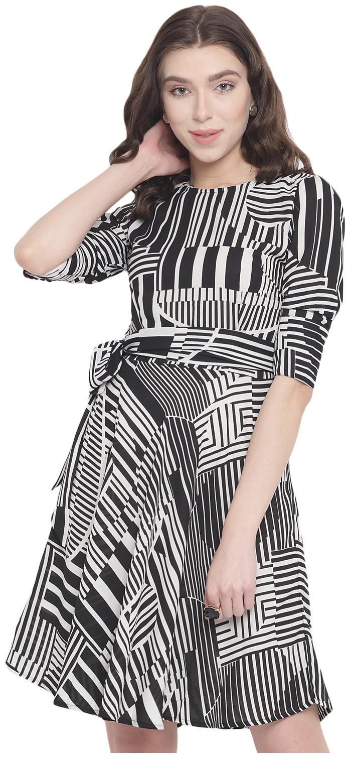 

Abiti Bella Black Striped Fit flare dress