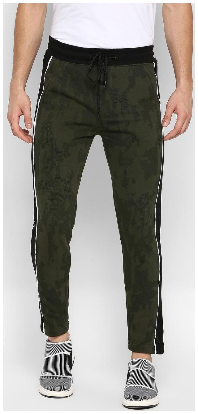 

SKULT by Shahid Kapoor Men Green Printed Slim fit Joggers