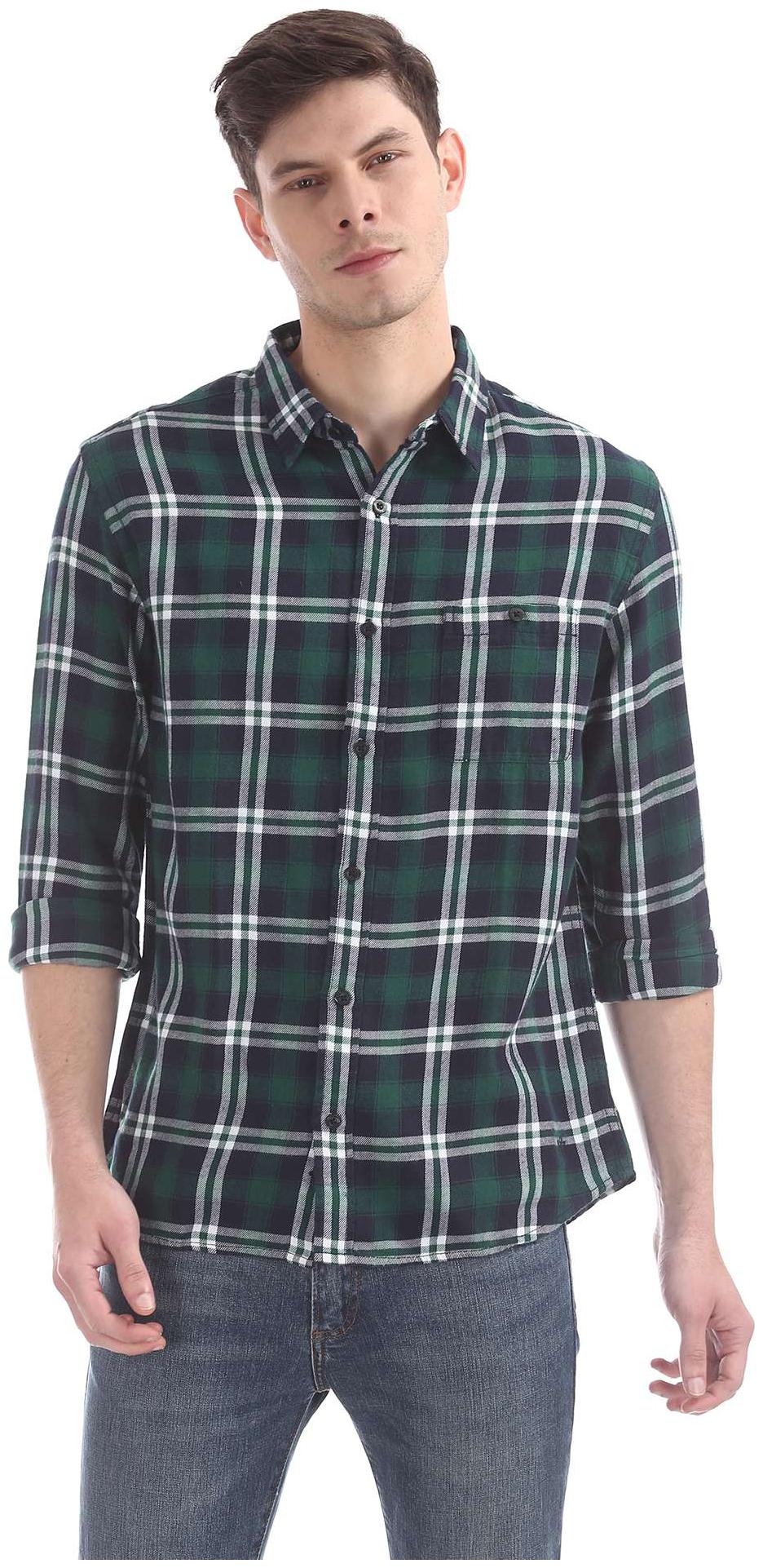 

Aeropostale Men Green Checked Regular Fit Casual Shirt
