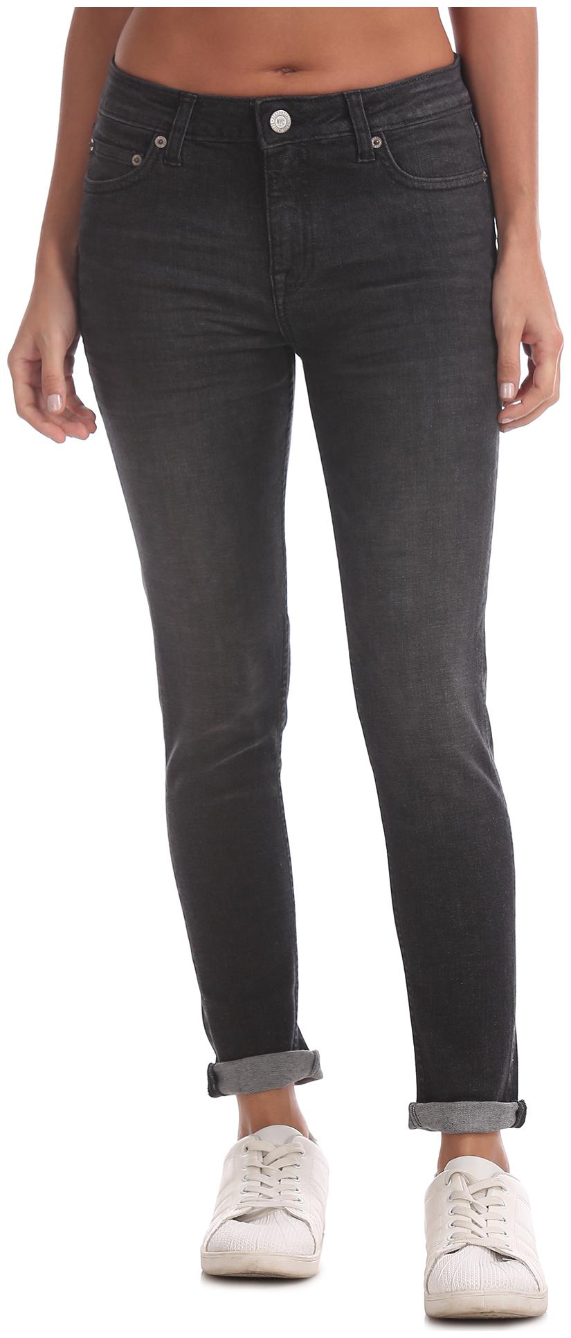 

A ropostale Women Black Slim fit Jeans