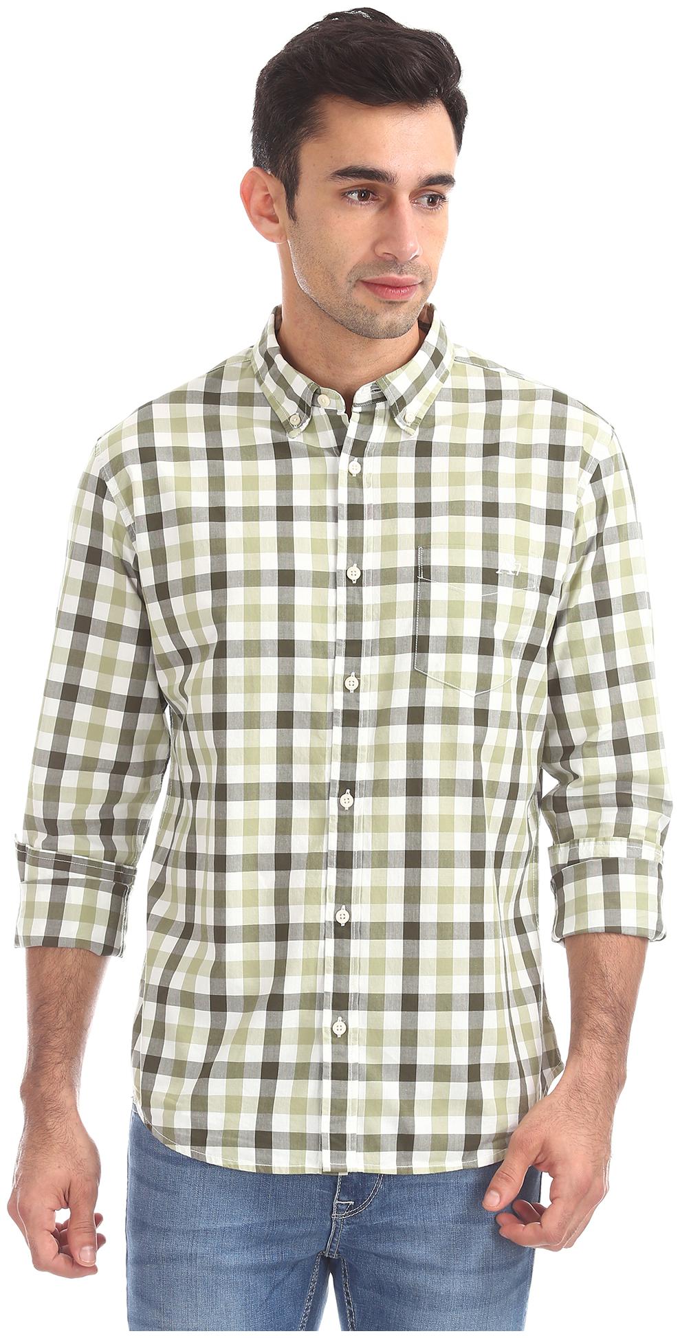 

Aeropostale Men Green Checked Regular Fit Casual Shirt