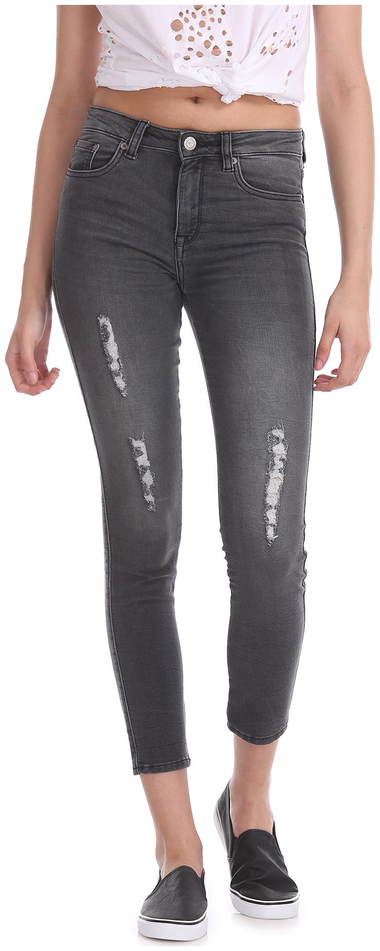 

A ropostale Women Grey Slim fit Jeans