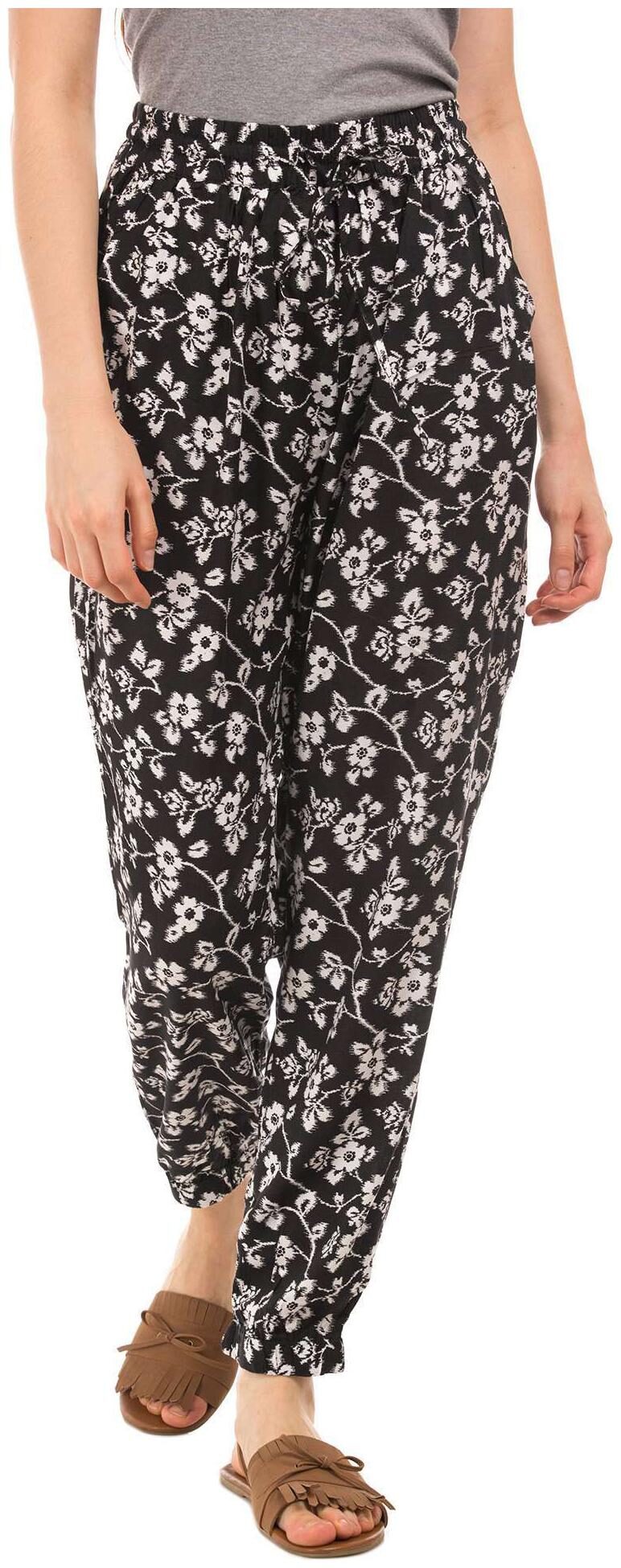 

Aeropostale Women Black Straight fit Regular pants