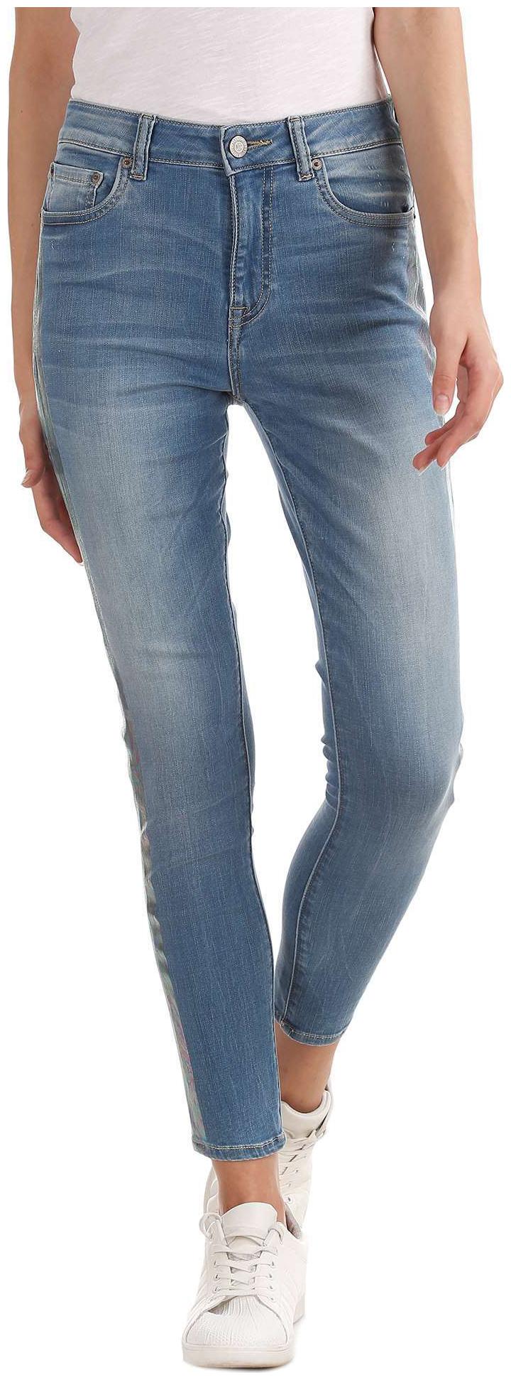 

Aeropostale Women Blue Relaxed fit Jeans