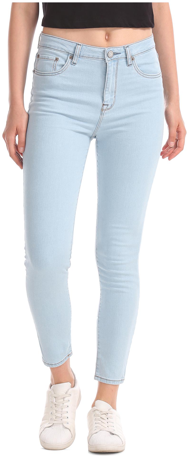 

A ropostale Women Blue Slim fit Jeans