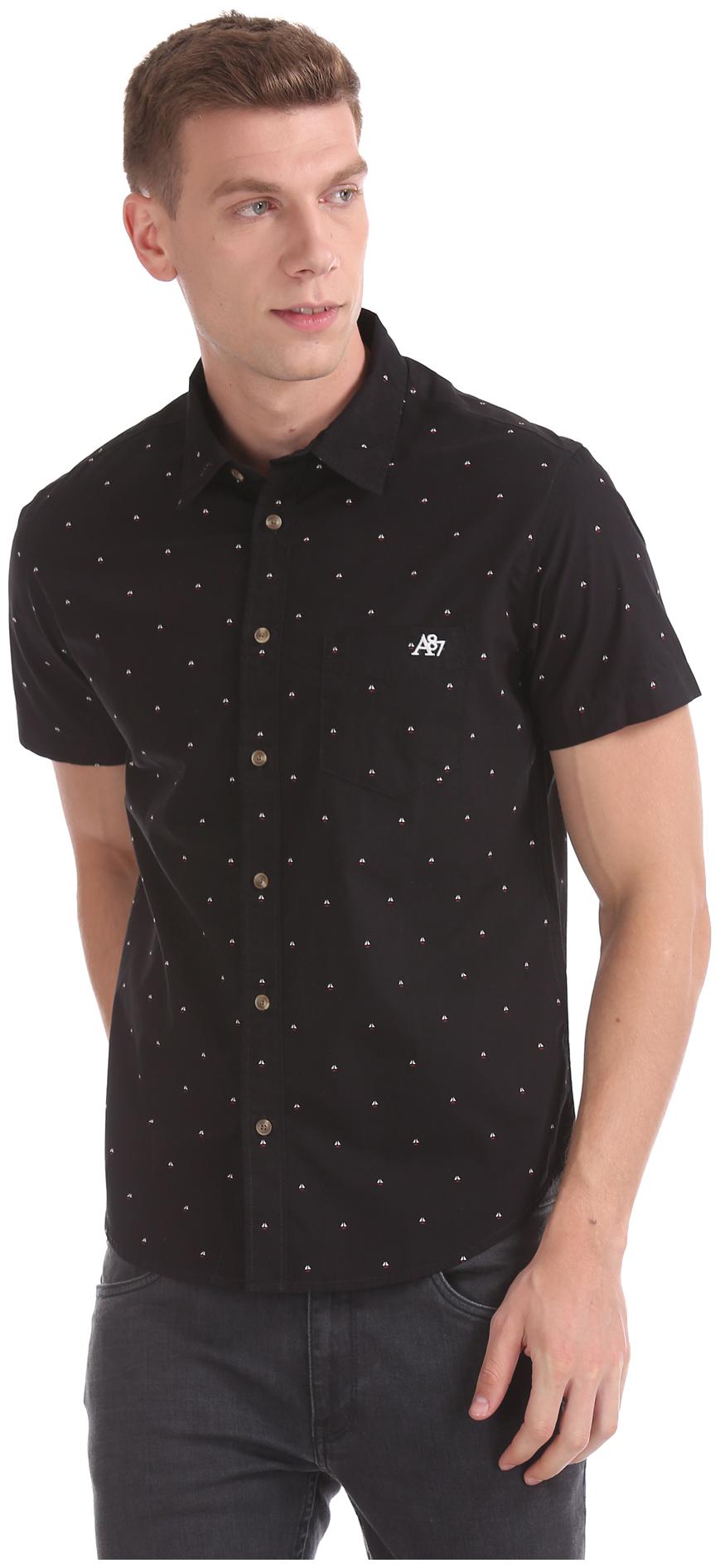 

Aeropostale Men Black Printed Regular Fit Casual Shirt