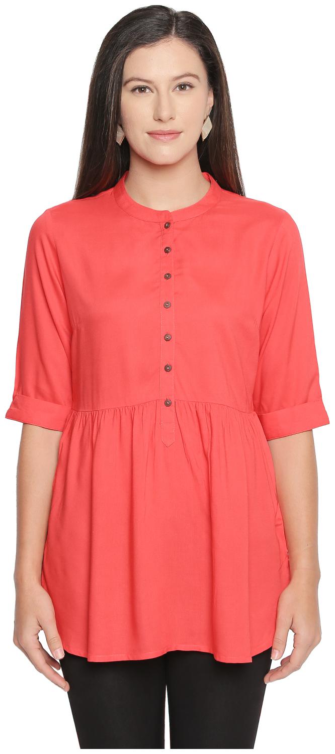 

Akkriti By Pantaloons Women Rayon Solid Regular Top Pink