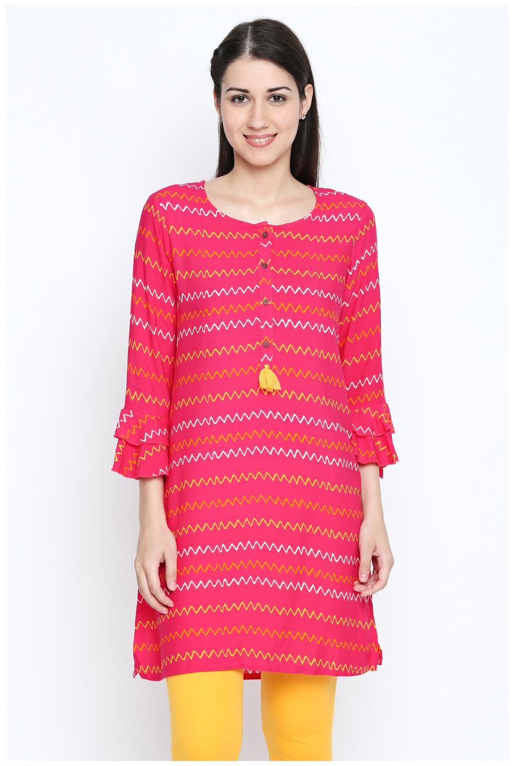 

Akkriti By Pantaloons Women Geometric Regular tunic - Pink