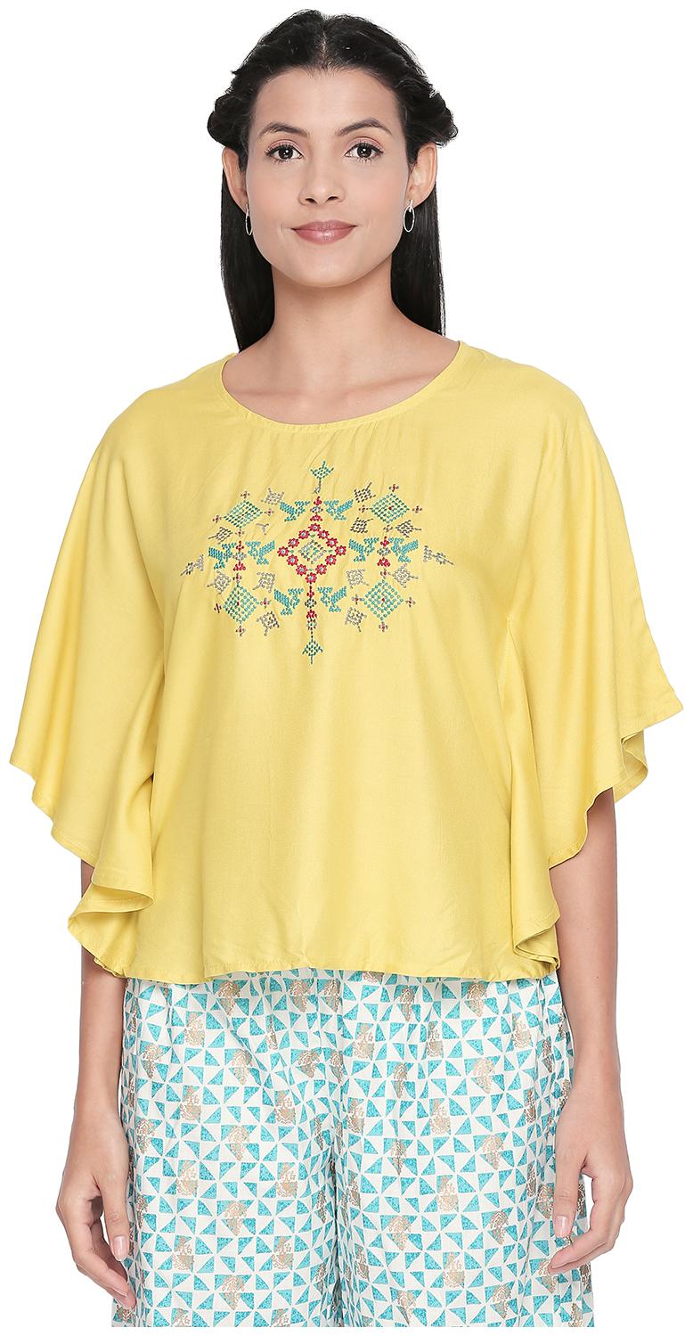 

Akkriti by Pantaloons Adults-Women Kaftan - Green