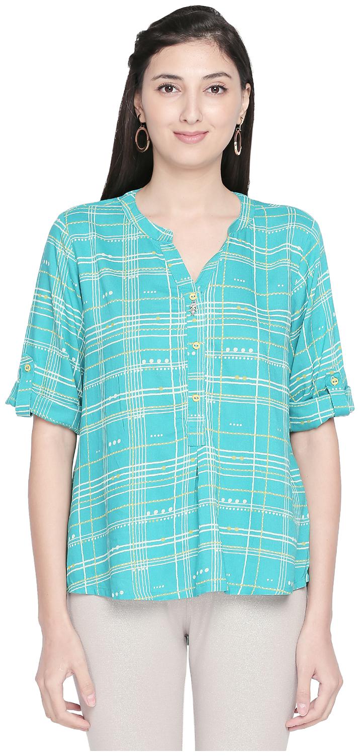 

Akkriti By Pantaloons Women Embroidered Regular top - Blue