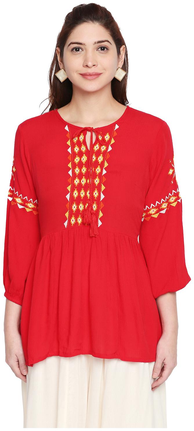 

Akkriti By Pantaloons Women Embroidered Regular top - Red