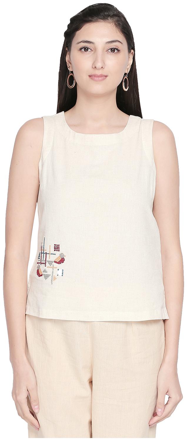 

Akkriti By Pantaloons Women Embroidered Regular top - Cream