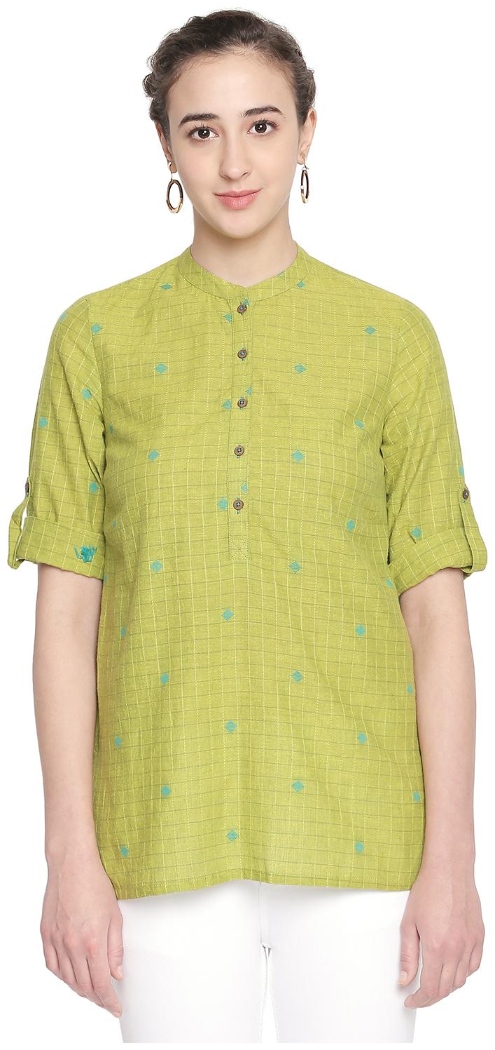 

Akkriti By Pantaloons Women Self design Regular top - Yellow Green