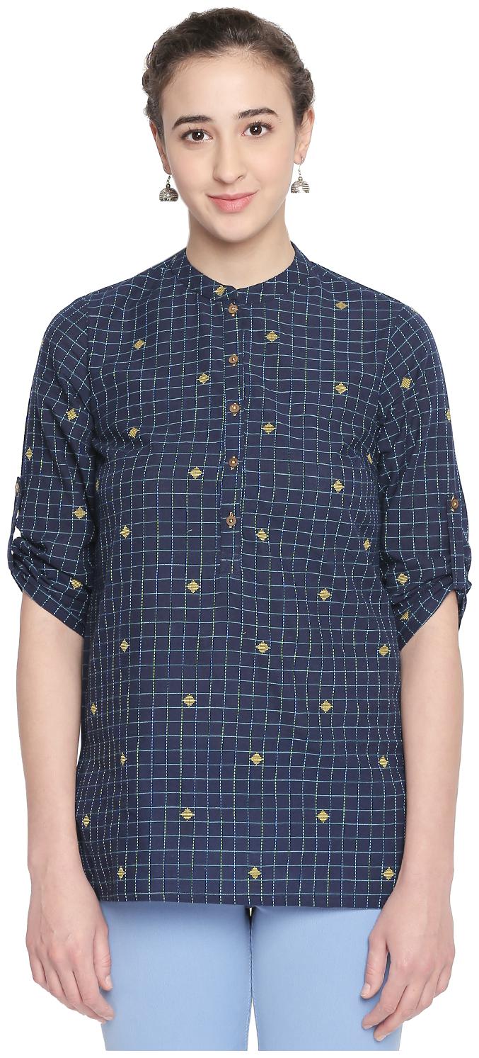 

Akkriti By Pantaloons Women Self design Regular top - Blue