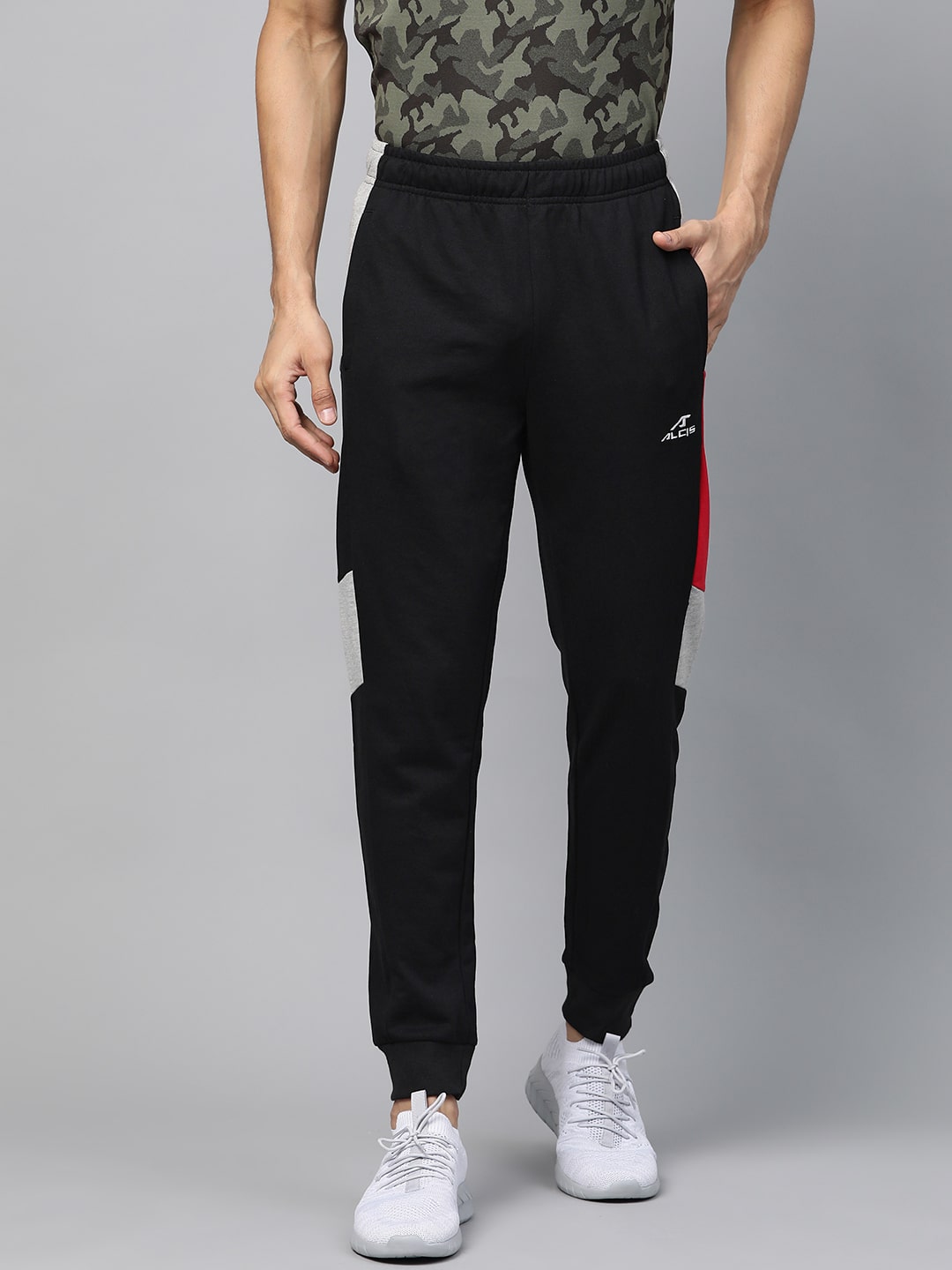 

Alcis Men Black Solid Regular fit Joggers