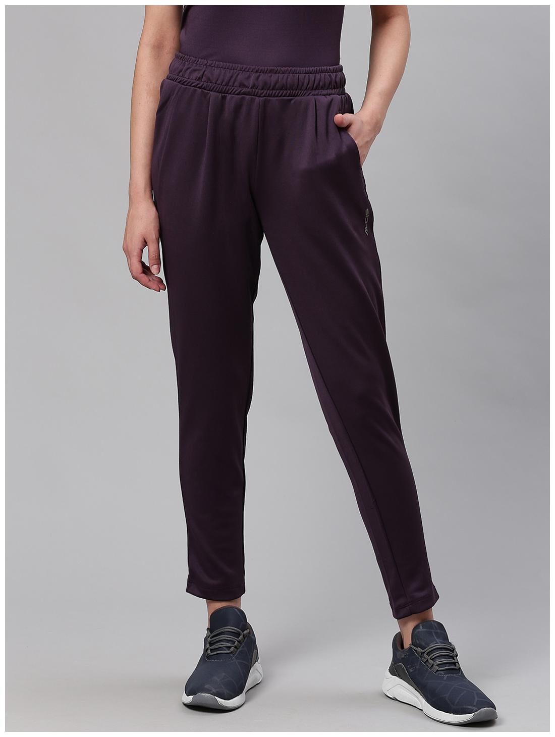 

Alcis Women Slim fit Polyester Solid Track pants - Black