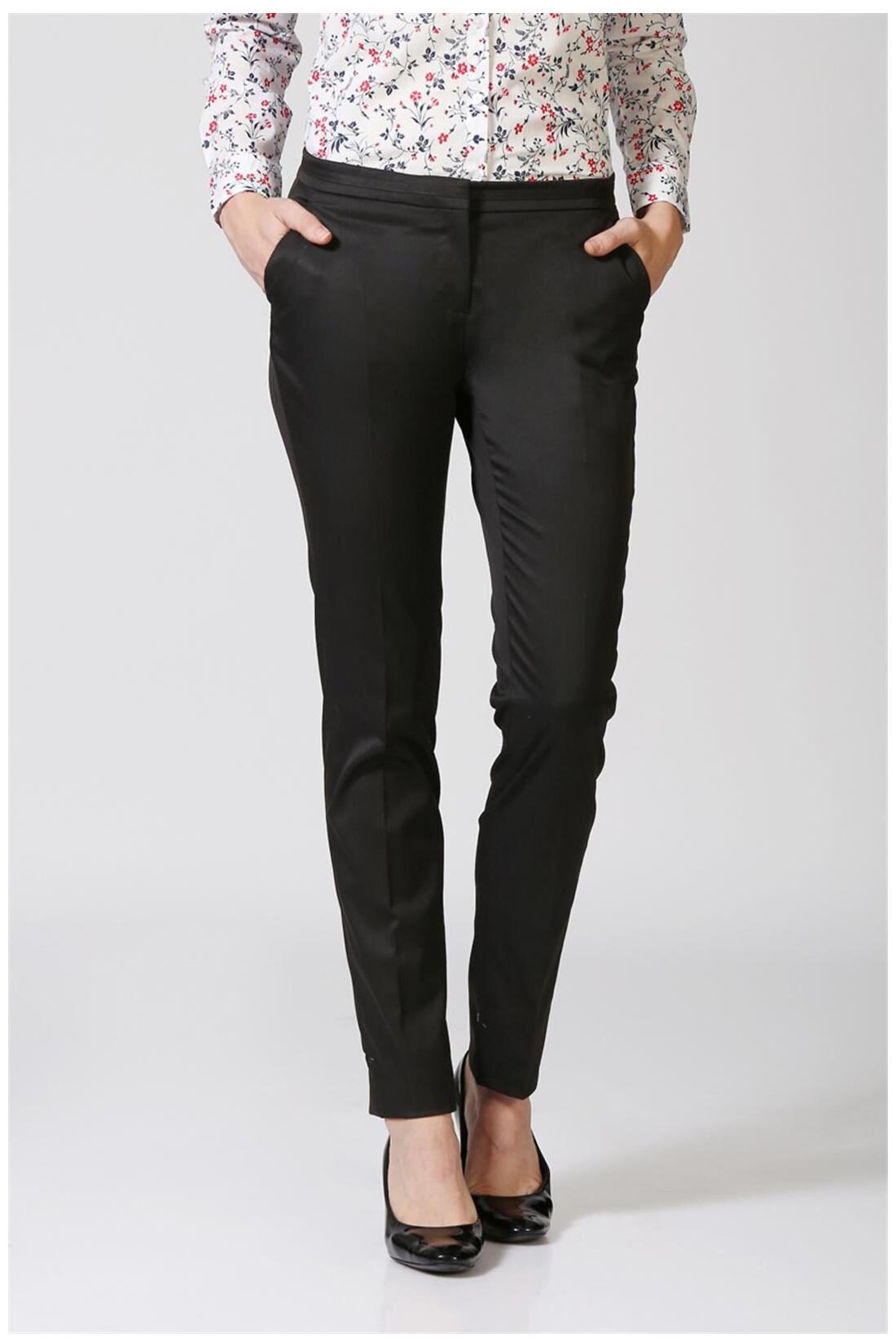 

Allen Solly Women Black Regular fit Regular trousers