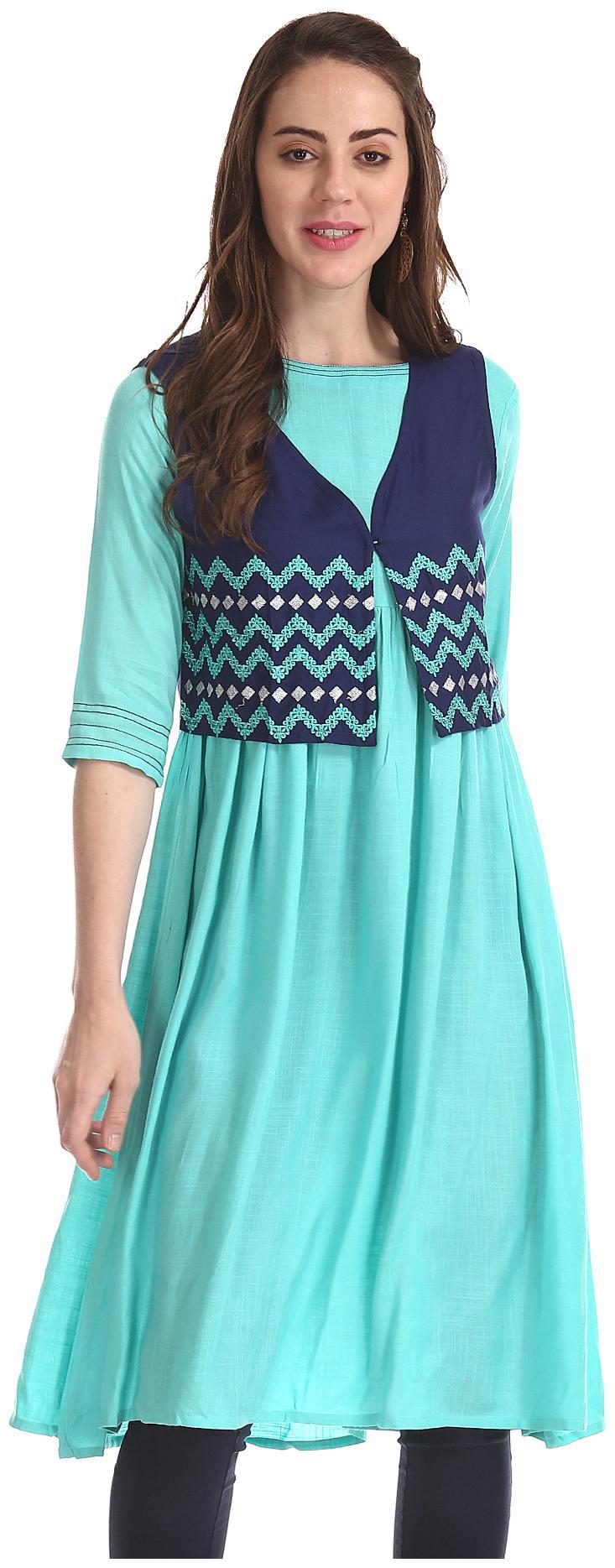 

Anahi Women Green Solid Straight Kurta