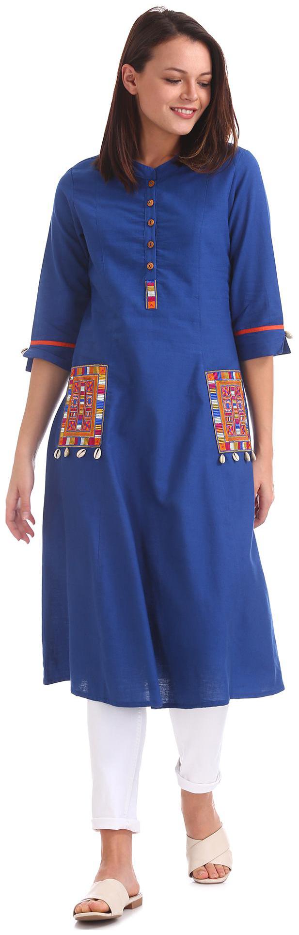 

Anahi Women Blue Embroidered Straight Kurta