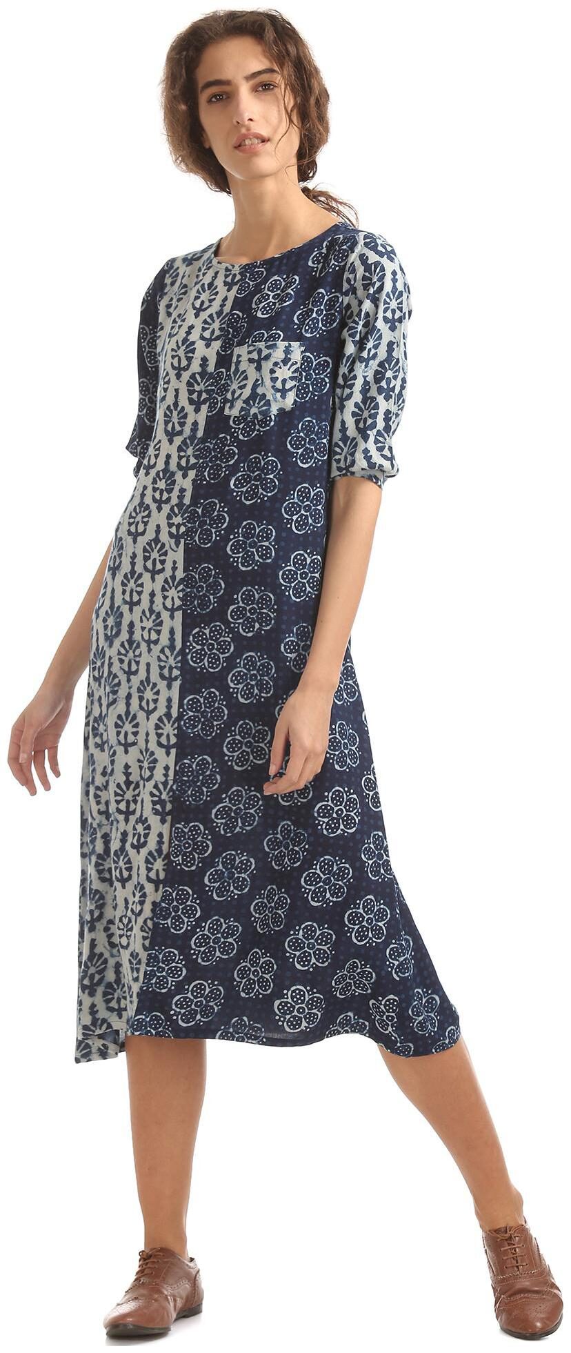 

Anahi Women Blue Printed Straight Kurta