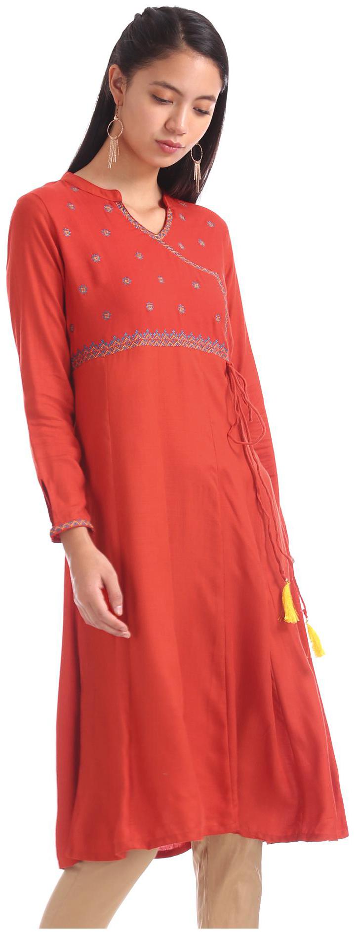 

Anahi Women Red Printed Straight Kurta