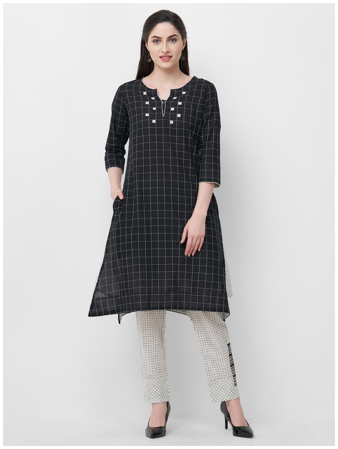 

ANVITA Cotton Checked Black Kurta With Pants
