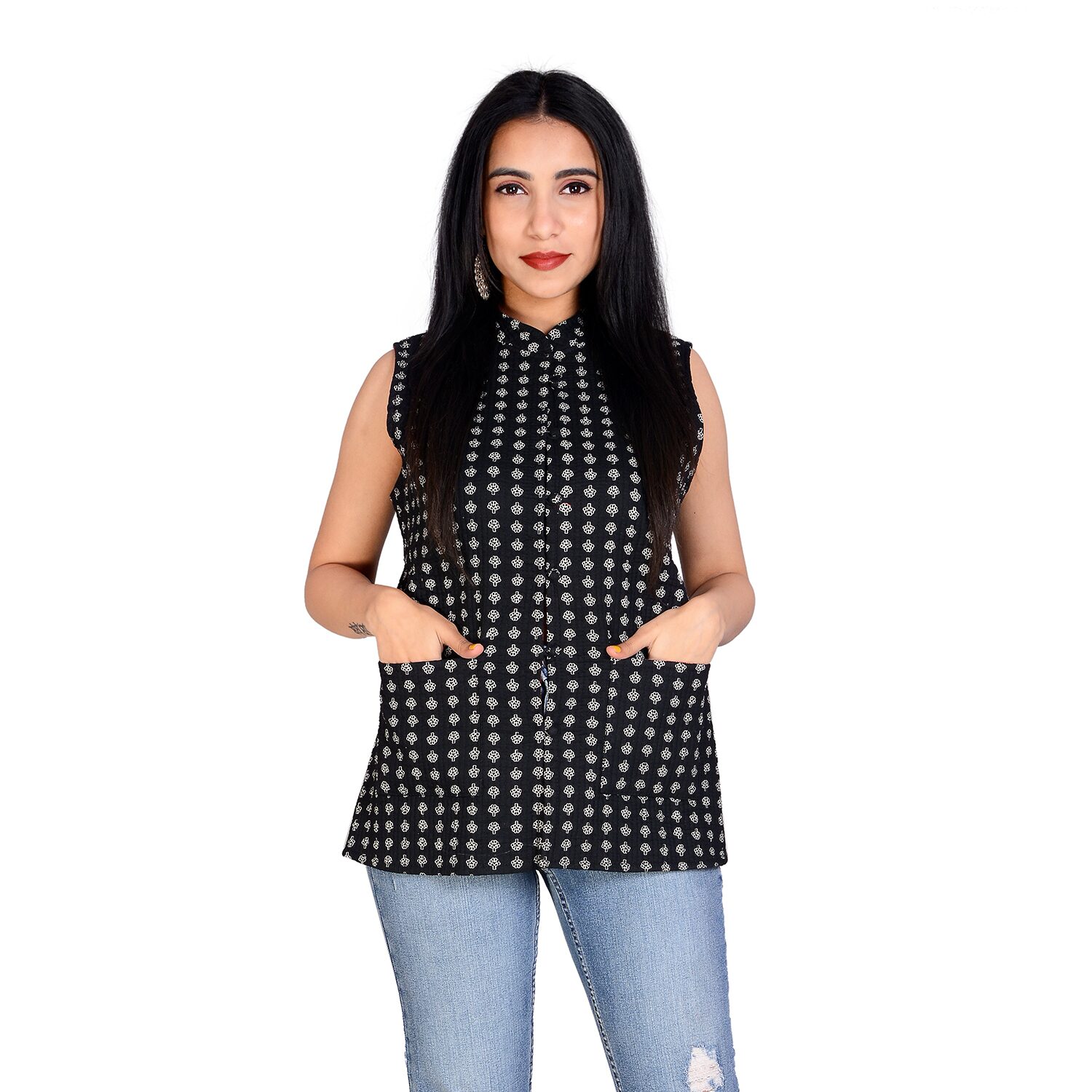 

Apratim Women Printed Quilted Jacket - Black